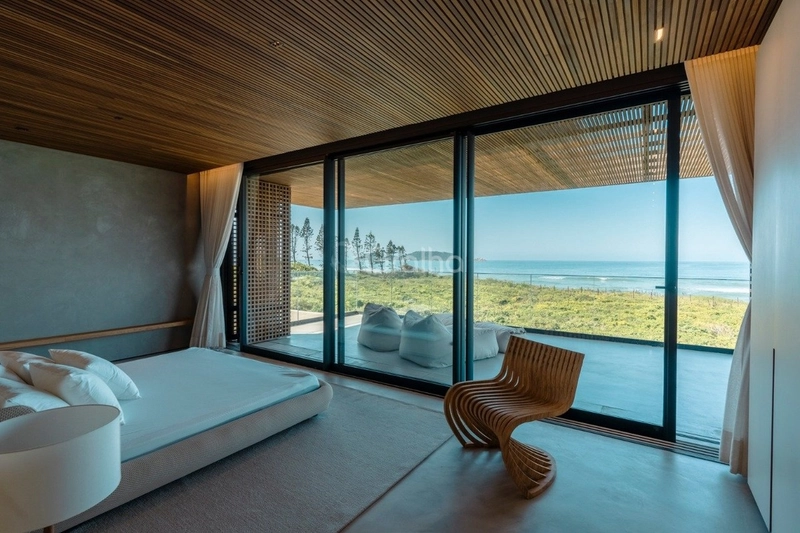 Casa de alto padrão com 5 suítes no Morro das Pedras: 31ª foto da galeria de imagens do imóvel