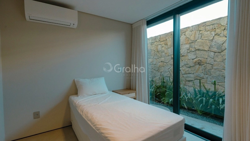 Casa de alto padrão com 5 suítes no Morro das Pedras: 42ª foto da galeria de imagens do imóvel