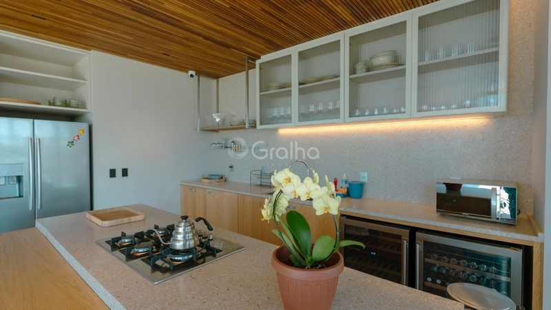 Casa de alto padrão com 5 suítes no Morro das Pedras: 6ª foto da galeria de imagens do imóvel