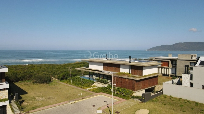 Casa de alto padrão com 5 suítes no Morro das Pedras: 45ª foto da galeria de imagens do imóvel