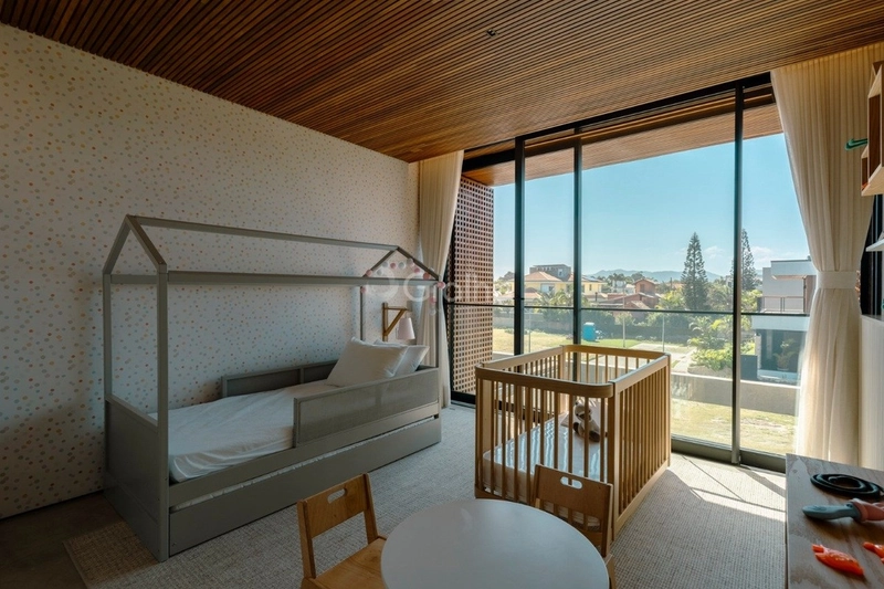 Casa de alto padrão com 5 suítes no Morro das Pedras: 26ª foto da galeria de imagens do imóvel