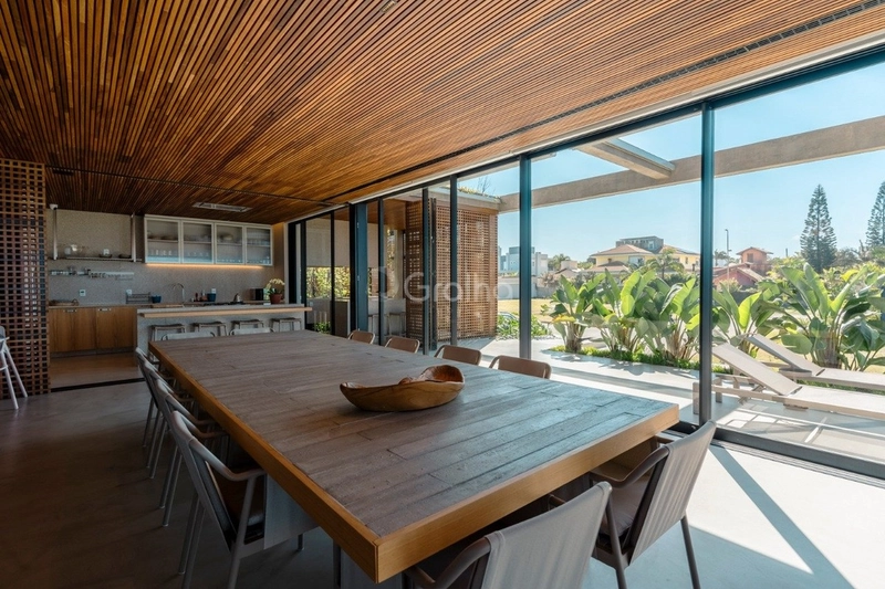 Casa de alto padrão com 5 suítes no Morro das Pedras: 5ª foto da galeria de imagens do imóvel