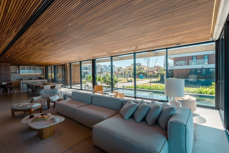 Casa de alto padrão com 5 suítes no Morro das Pedras: 4ª foto da galeria de imagens do imóvel