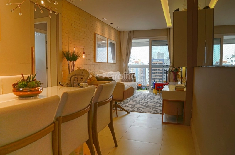 Apartamento com 2 dormitórios no Centro: 2ª foto da galeria de imagens do imóvel