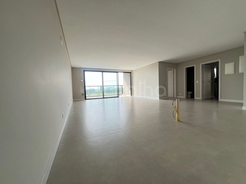 Apartamento com 3 suítes em Jurerê: 2ª foto da galeria de imagens do imóvel