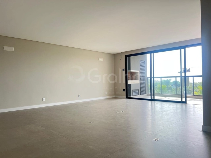 Apartamento com 3 suítes em Jurerê: 1ª foto da galeria de imagens do imóvel