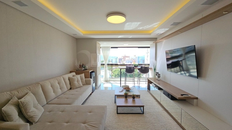 Apartamento com 3 dormitórios no Balneário Estreito