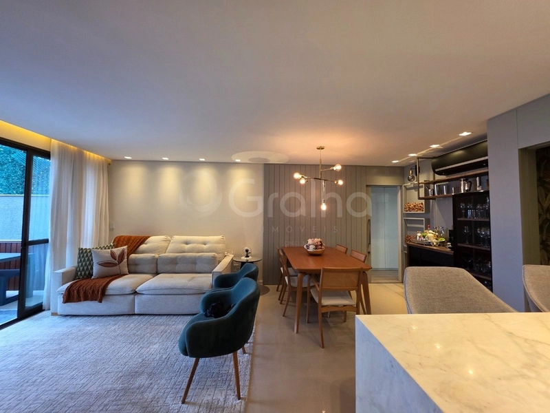 Cobertura com 3 dormitórios no Itacorubi