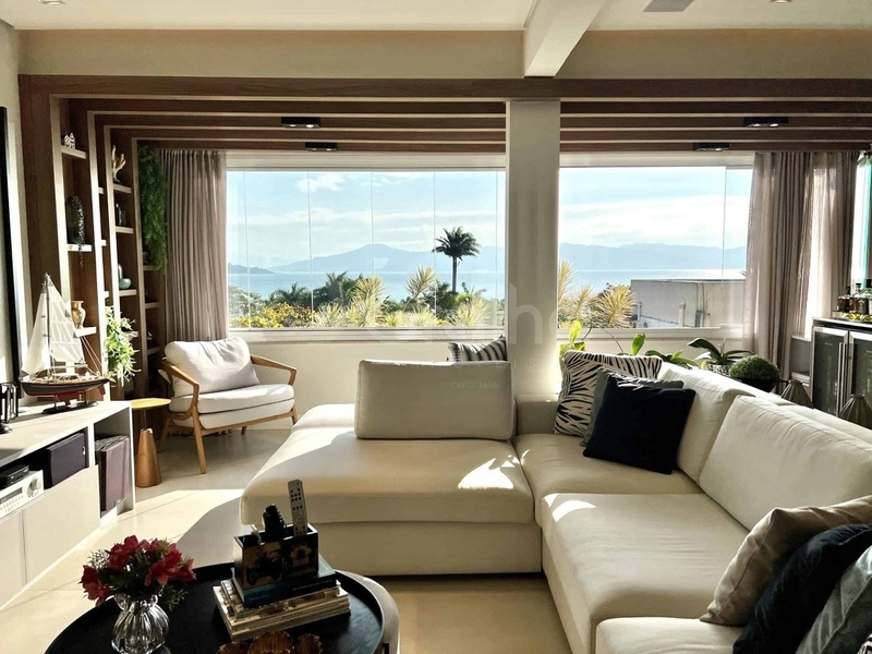 Apartamento com 2 suítes em Jurerê