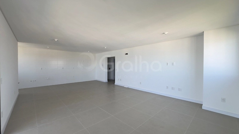 Apartamento com 3 suítes na Agronômica: 5ª foto da galeria de imagens do imóvel