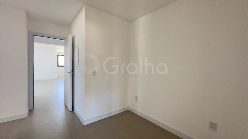 Apartamento com 3 suítes na Agronômica: 14ª foto da galeria de imagens do imóvel