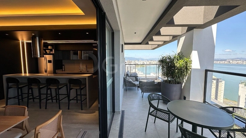 Apartamento com 3 suítes na Agronômica: 19ª foto da galeria de imagens do imóvel