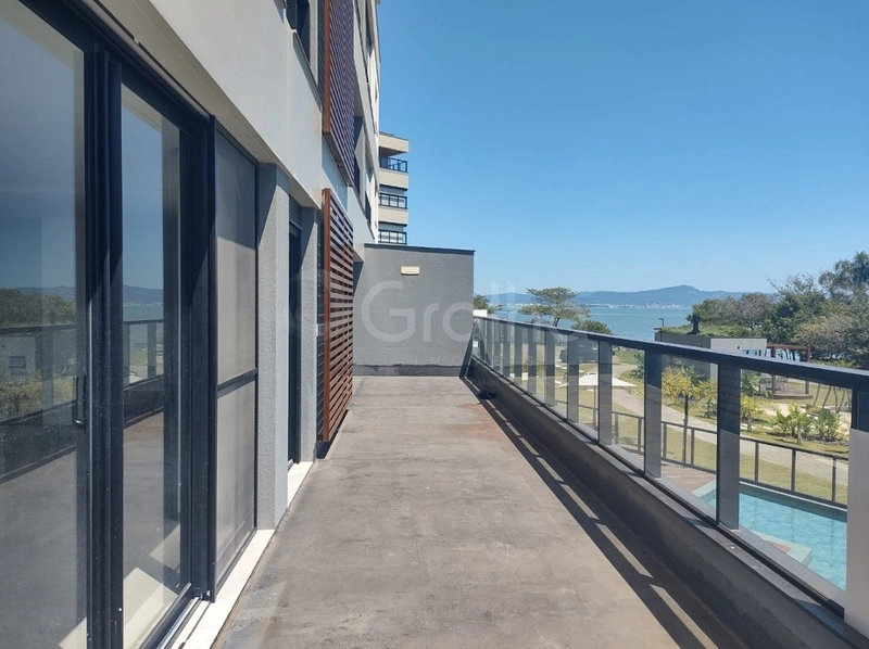 Apartamento com 2 suítes no João Paulo