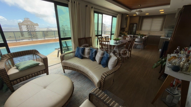 Cobertura com 3 suítes no Centro: 7ª foto da galeria de imagens do imóvel