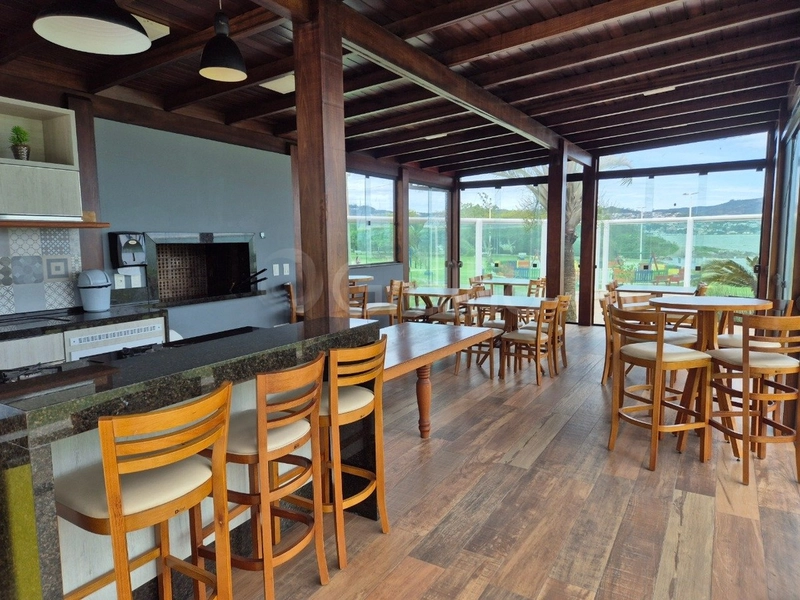 Apartamento com 4 suítes em Coqueiros: 14ª foto da galeria de imagens do imóvel