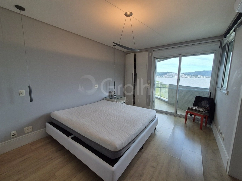 Apartamento com 4 suítes em Coqueiros: 9ª foto da galeria de imagens do imóvel