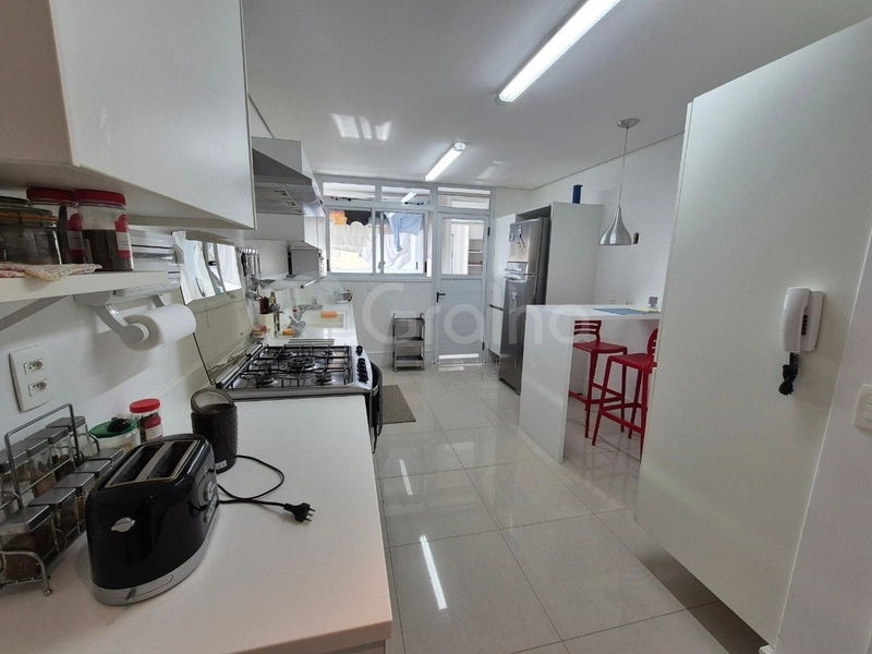 Apartamento com 4 suítes em Coqueiros: 6ª foto da galeria de imagens do imóvel