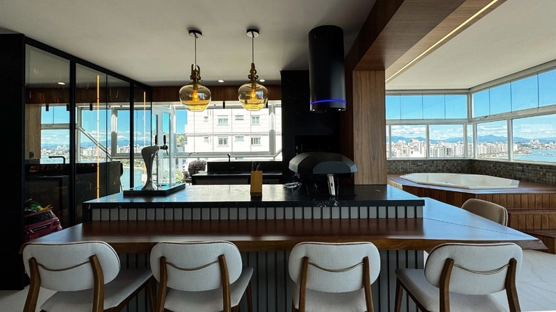 Cobertura com 3 suítes na Agronômica: 17ª foto da galeria de imagens do imóvel