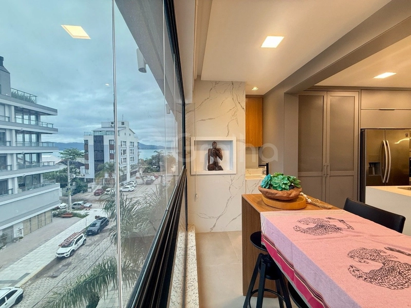 Cobertura com 3 dormitórios em Jurerê