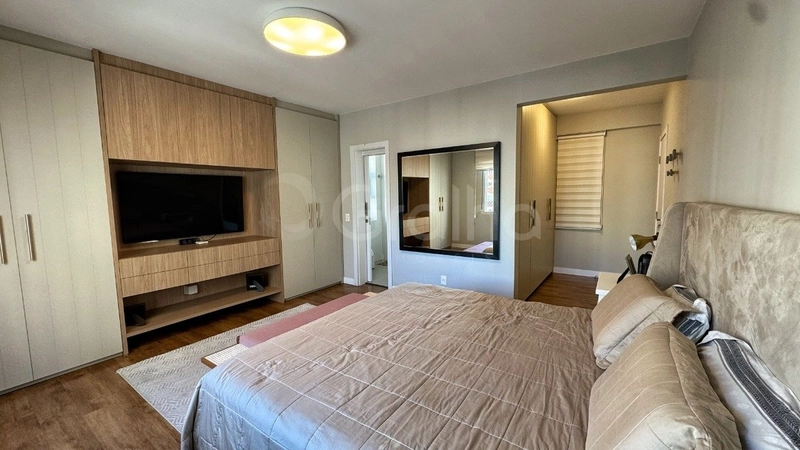 Apartamento com 4 dormitórios na Agronômica: 25ª foto da galeria de imagens do imóvel