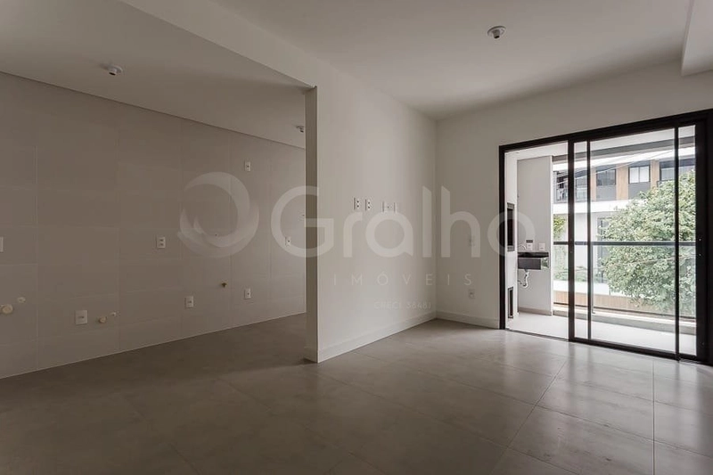 Apartamento com 2 suítes no Centro