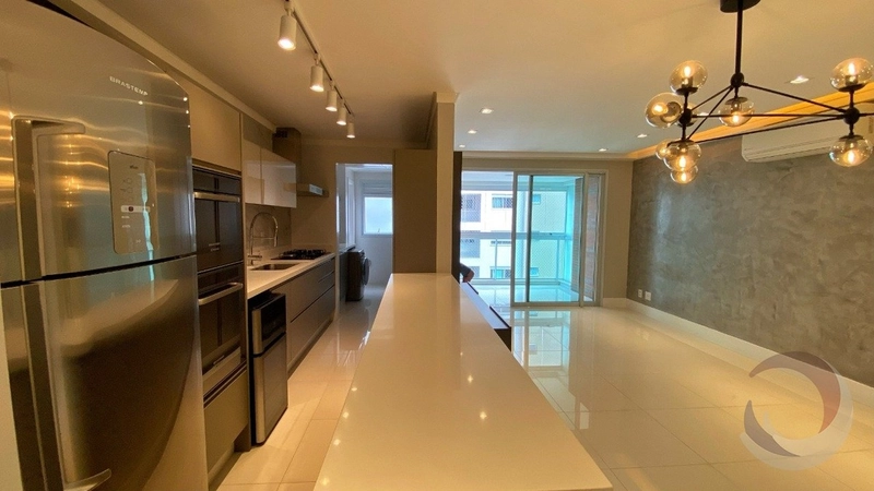 Apartamento na Agronômica com 2 suítes e 1 vaga na garagem: 3ª foto da galeria de imagens do imóvel