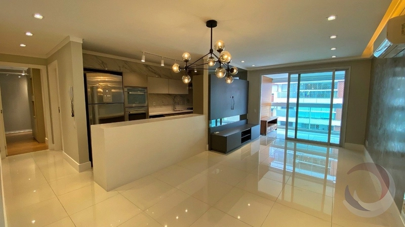 Apartamento na Agronômica com 2 suítes e 1 vaga na garagem: 2ª foto da galeria de imagens do imóvel