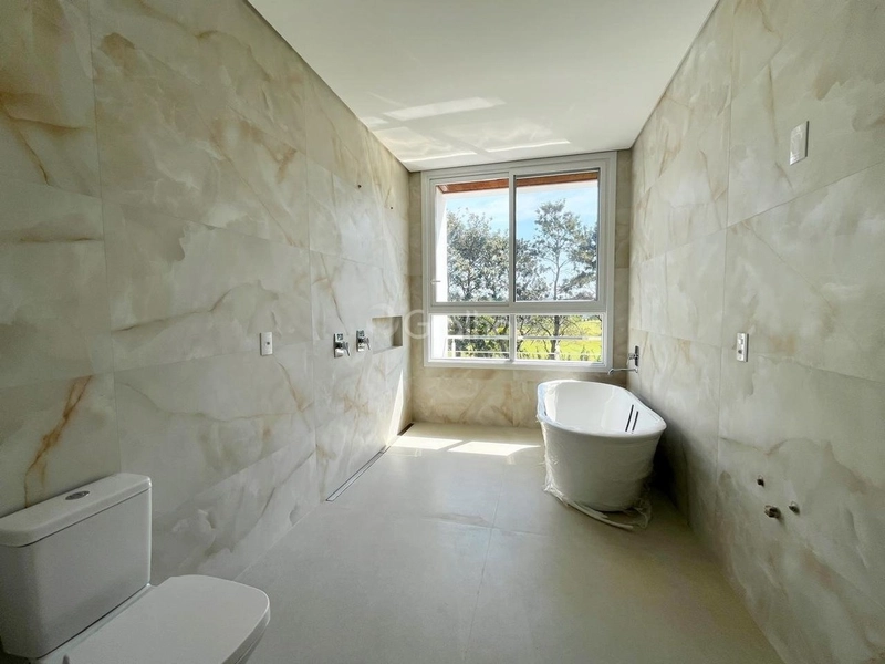 Casa de Alto Padrão com 5 suítes nos Ingleses: 17ª foto da galeria de imagens do imóvel