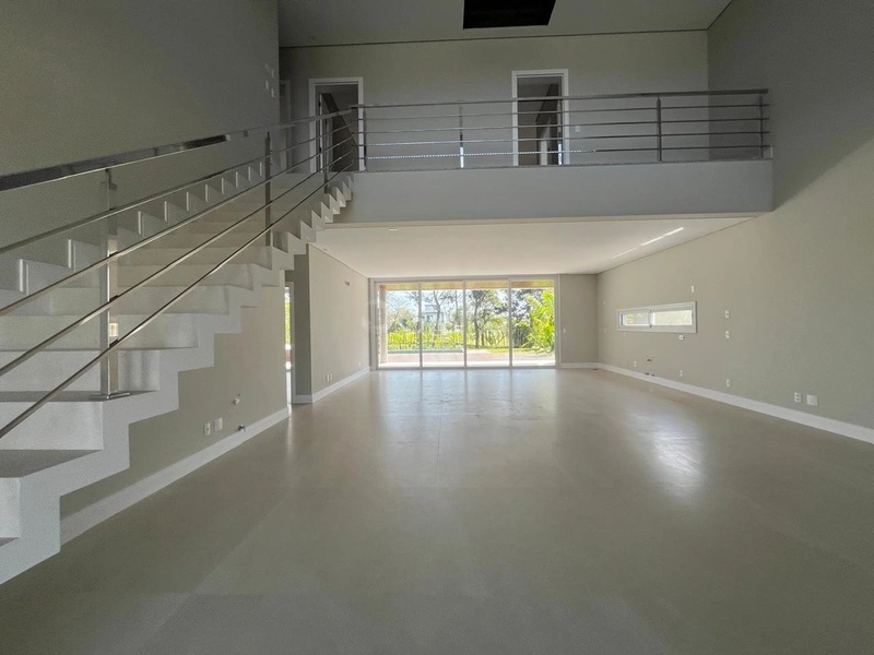 Casa de Alto Padrão com 5 suítes nos Ingleses: 3ª foto da galeria de imagens do imóvel