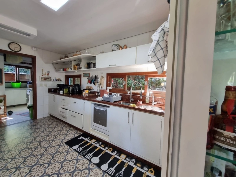 Casa com 5 dormitórios no Campeche: 7ª foto da galeria de imagens do imóvel