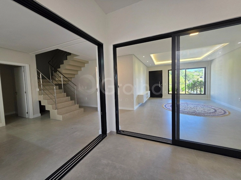 Casa com 3 suítes no João Paulo