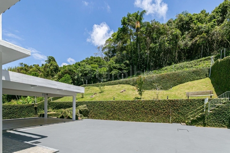 Casa com 4 dormitórios na Praia Brava: 6ª foto da galeria de imagens do imóvel