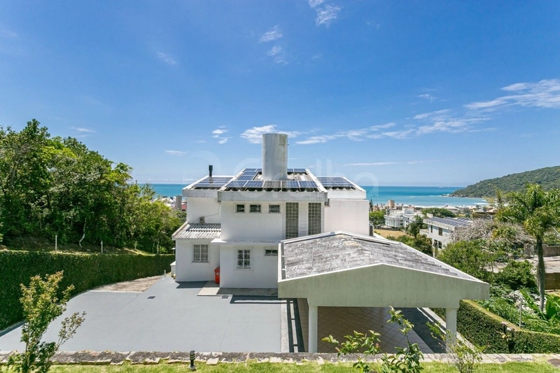 Casa com 4 dormitórios na Praia Brava: 5ª foto da galeria de imagens do imóvel