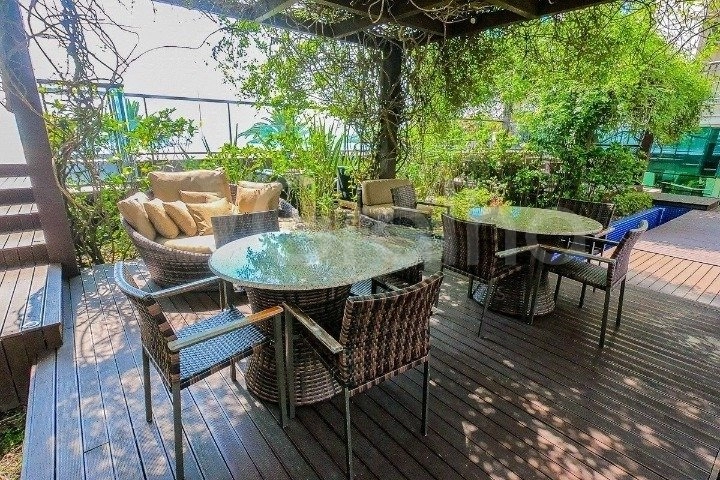 Apartamento com 3 suítes na Beira Mar Norte: 3ª foto da galeria de imagens do imóvel