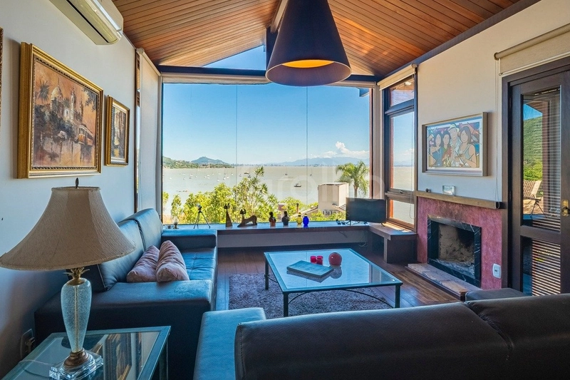 Casa com 5 dormitórios em Santo Antônio de Lisboa: 2ª foto da galeria de imagens do imóvel