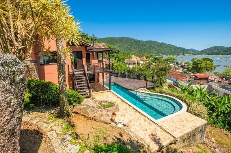 Casa com 5 dormitórios em Santo Antônio de Lisboa: 24ª foto da galeria de imagens do imóvel