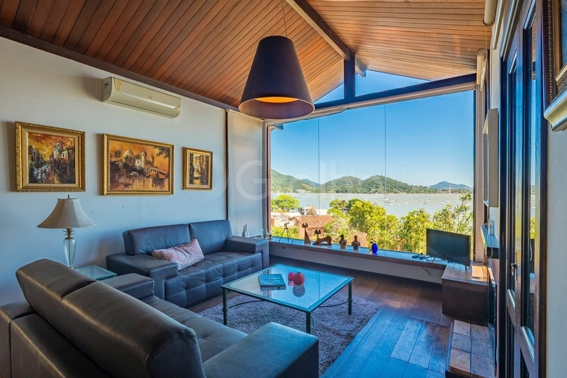 Casa com 5 dormitórios em Santo Antônio de Lisboa: 3ª foto da galeria de imagens do imóvel