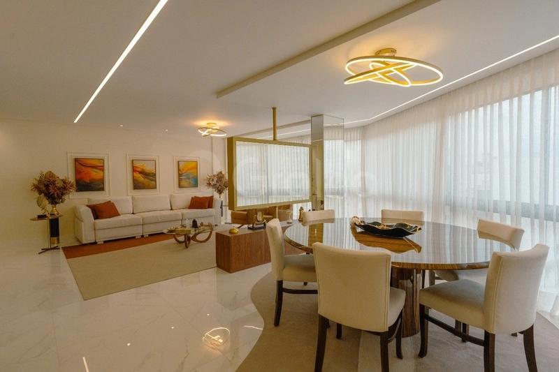 Apartamento com 3 dormitórios no Centro