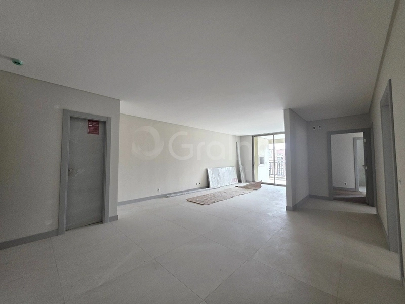 Apartamento com 3 suítes no Centro: 2ª foto da galeria de imagens do imóvel