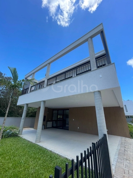 Casa com 3 suítes no Cacupé: 28ª foto da galeria de imagens do imóvel