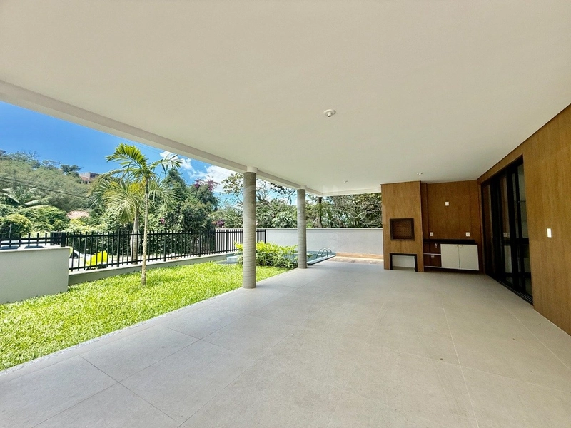 Casa com 3 suítes no Cacupé: 24ª foto da galeria de imagens do imóvel