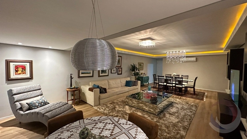 Apartamento na Agronômica com 3 dormitórios e 2 vagas de garagem: 1ª foto da galeria de imagens do imóvel