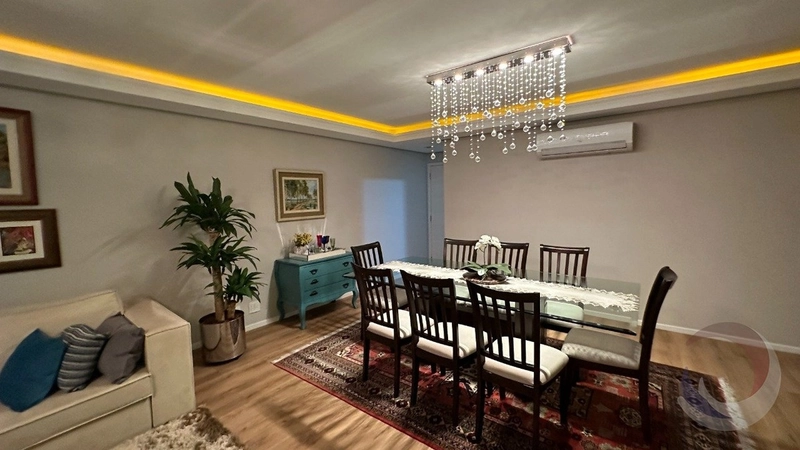 Apartamento na Agronômica com 3 dormitórios e 2 vagas de garagem: 4ª foto da galeria de imagens do imóvel