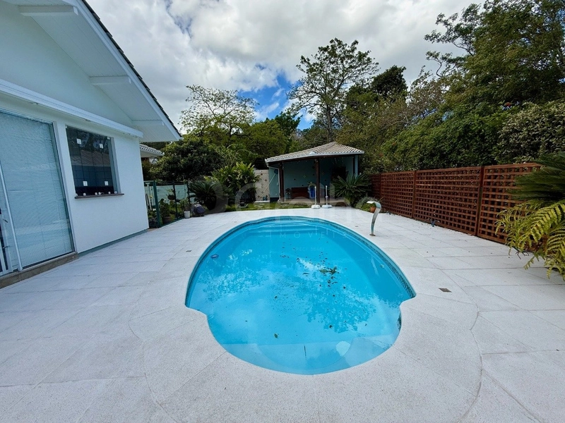 Casa com 3 suítes no Cacupé: 4ª foto da galeria de imagens do imóvel