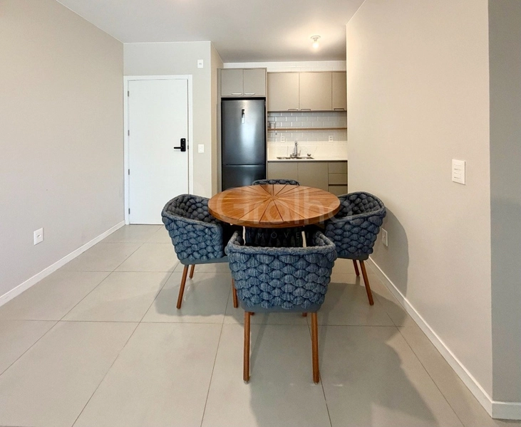 Apartamento com 2 dormitórios, sendo 1 suíte, no Cacupé: 3ª foto da galeria de imagens do imóvel