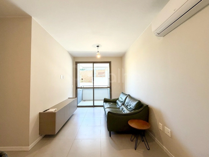 Apartamento com 2 dormitórios, sendo 1 suíte, no Cacupé: 2ª foto da galeria de imagens do imóvel