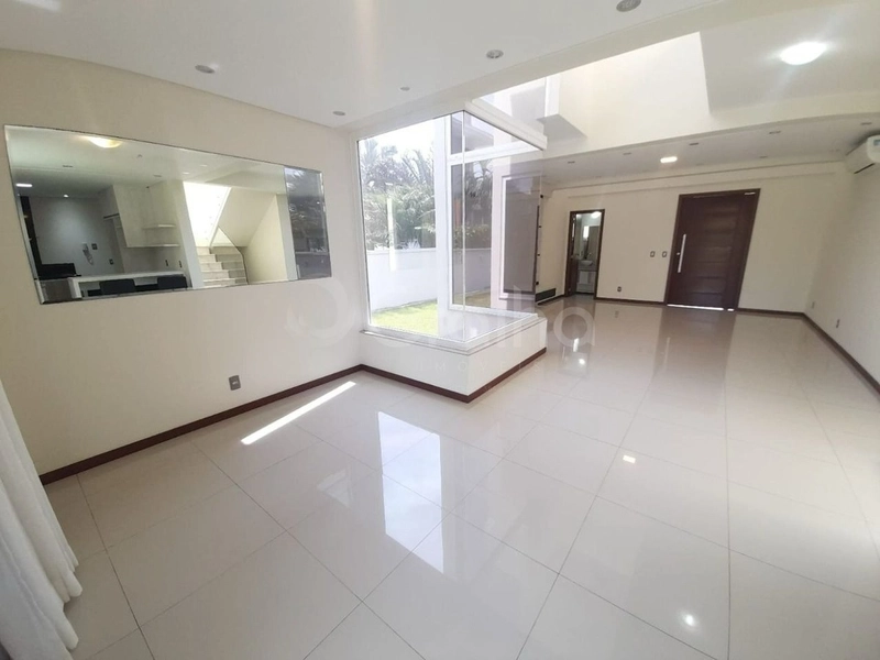 Casa com 3 dormitórios no Campeche: 7ª foto da galeria de imagens do imóvel