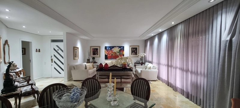 Apartamento com 3 dormitórios, sendo 2 suítes, na Agronômica: 1ª foto da galeria de imagens do imóvel