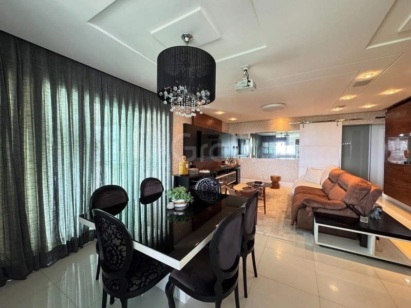 Apartamento com 3 suítes no Centro