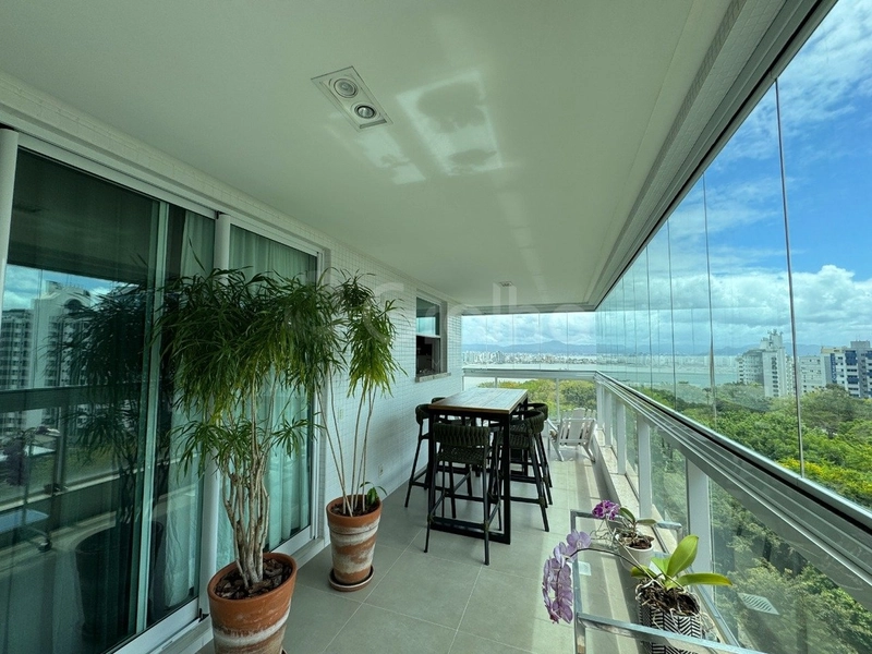 Apartamento com 3 suítes no Centro: 7ª foto da galeria de imagens do imóvel